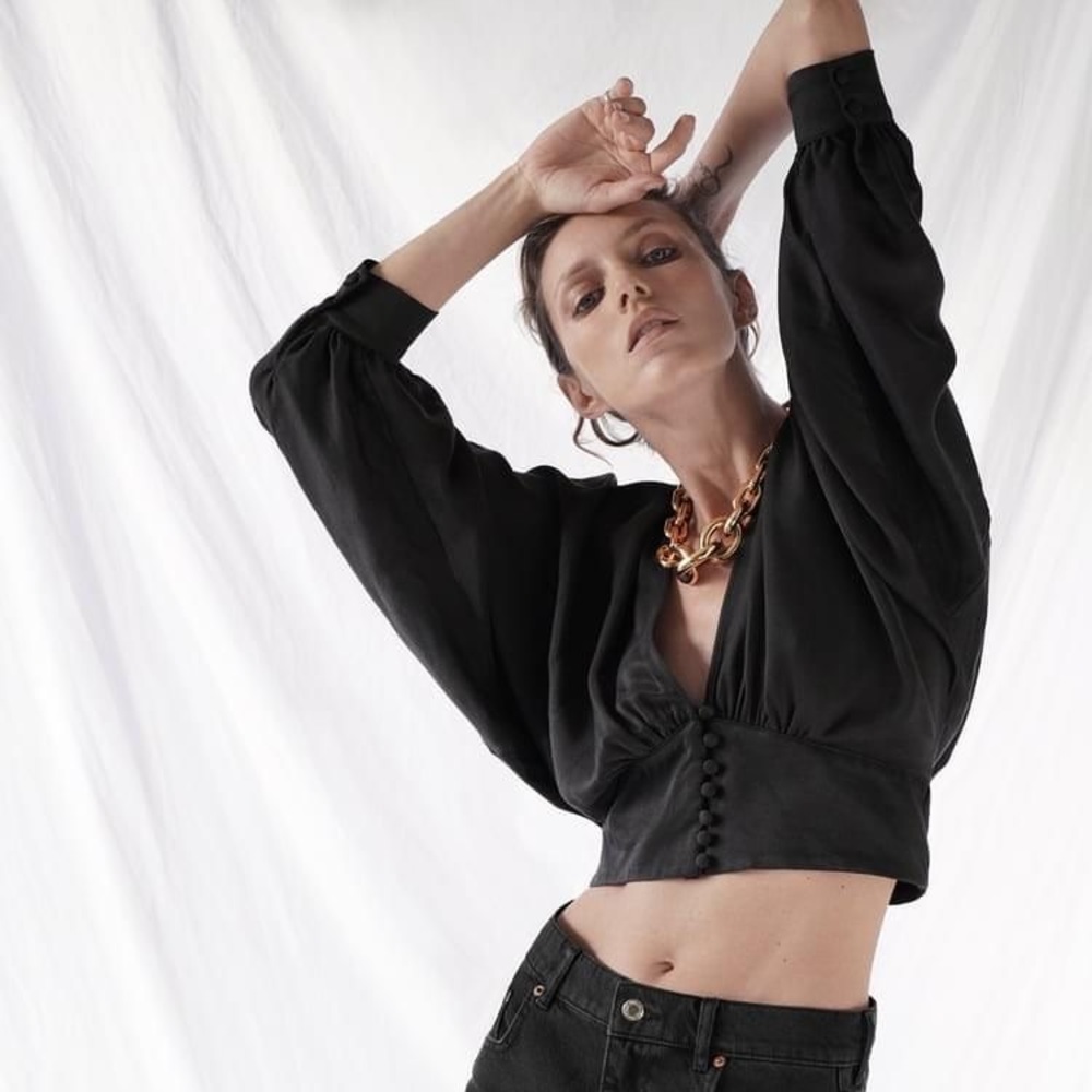 Buttoned Crop Top Dark Grey - Picture 2 of 6